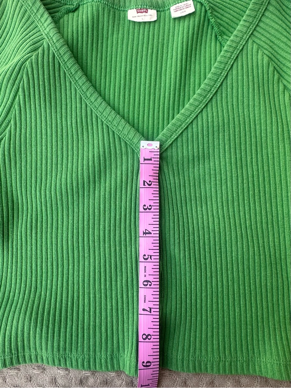 Levi's Bright Green Ribbed Button-Front Crop Top - Picture 5 of 8